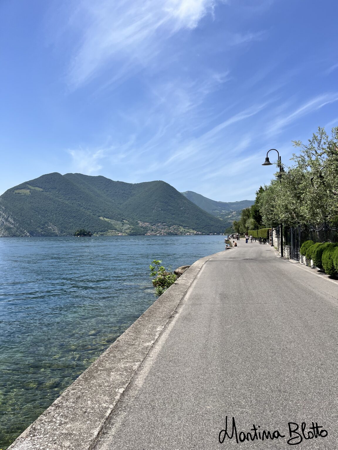 Passeggiata lungolago