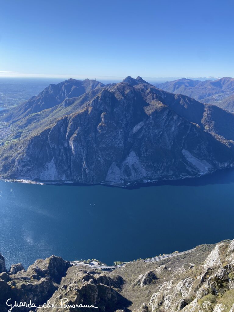 Verso sud-ovest: lago e Prealpi lariane