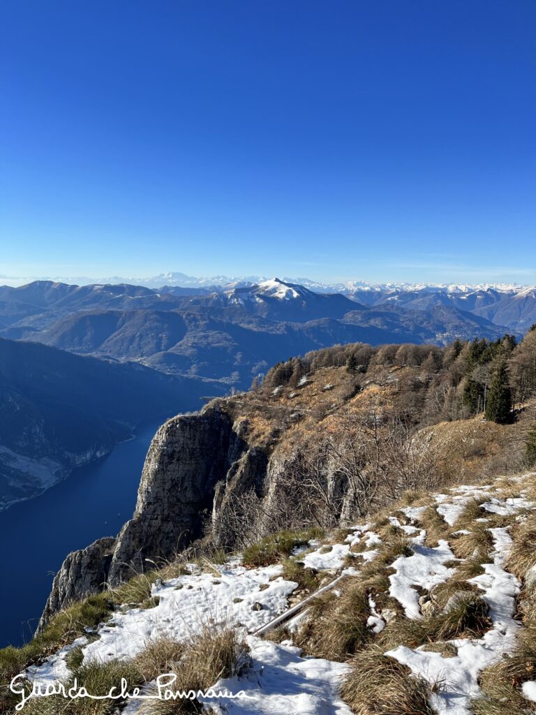 Piattaforma panoramica da lontano