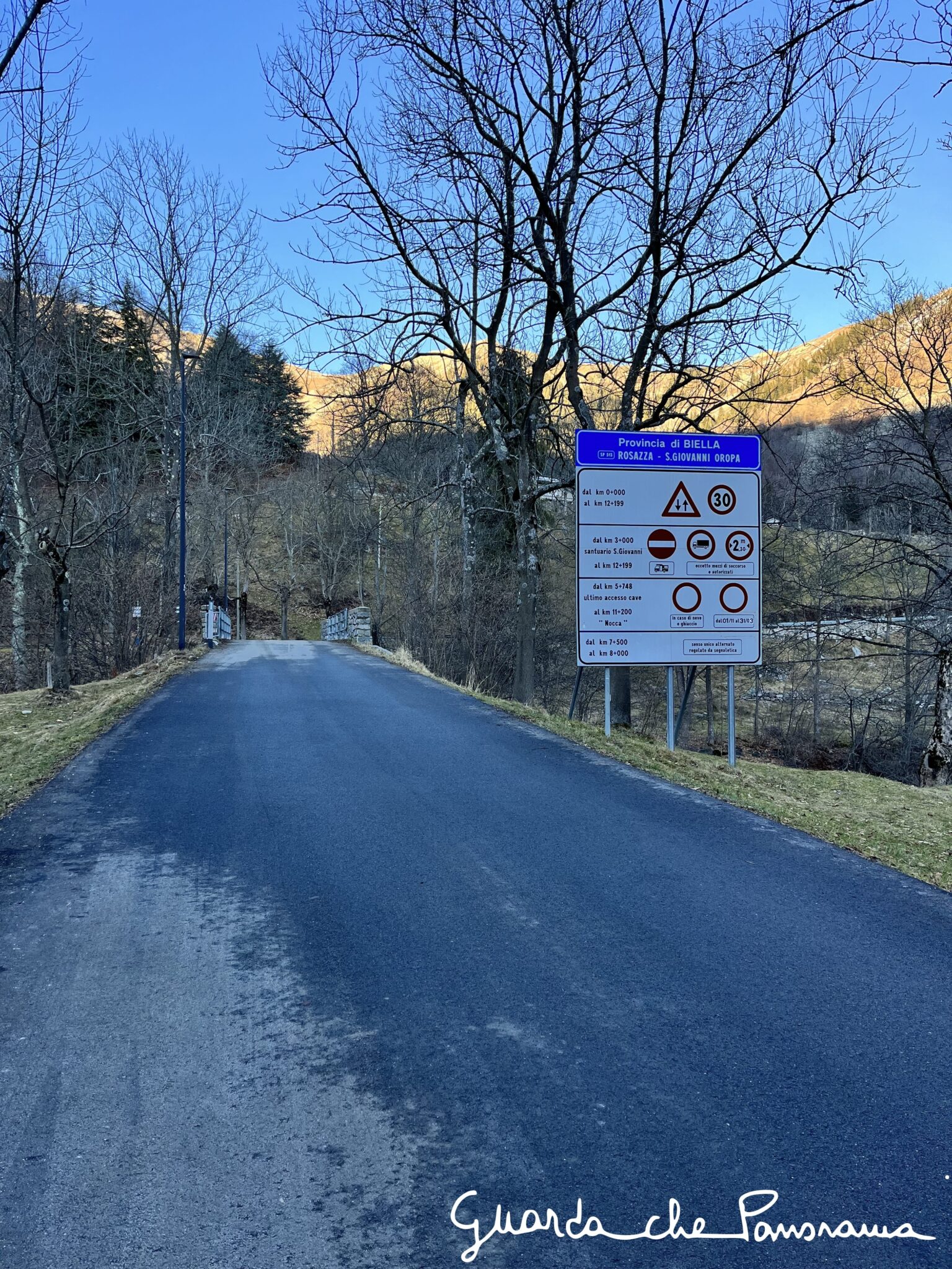 Indicazione strada Oropa-Roosazza