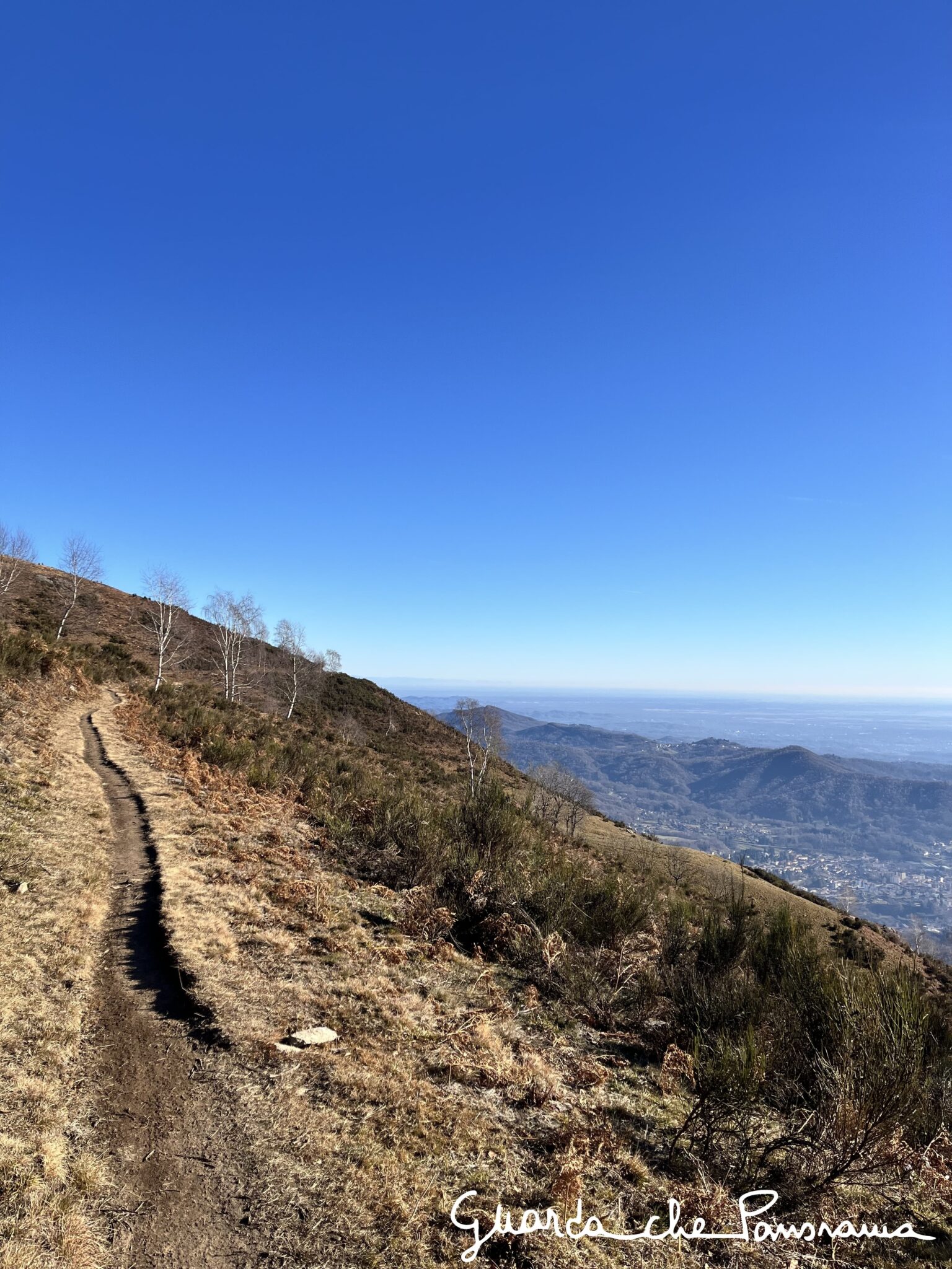 Sentiero con panorama verso sud