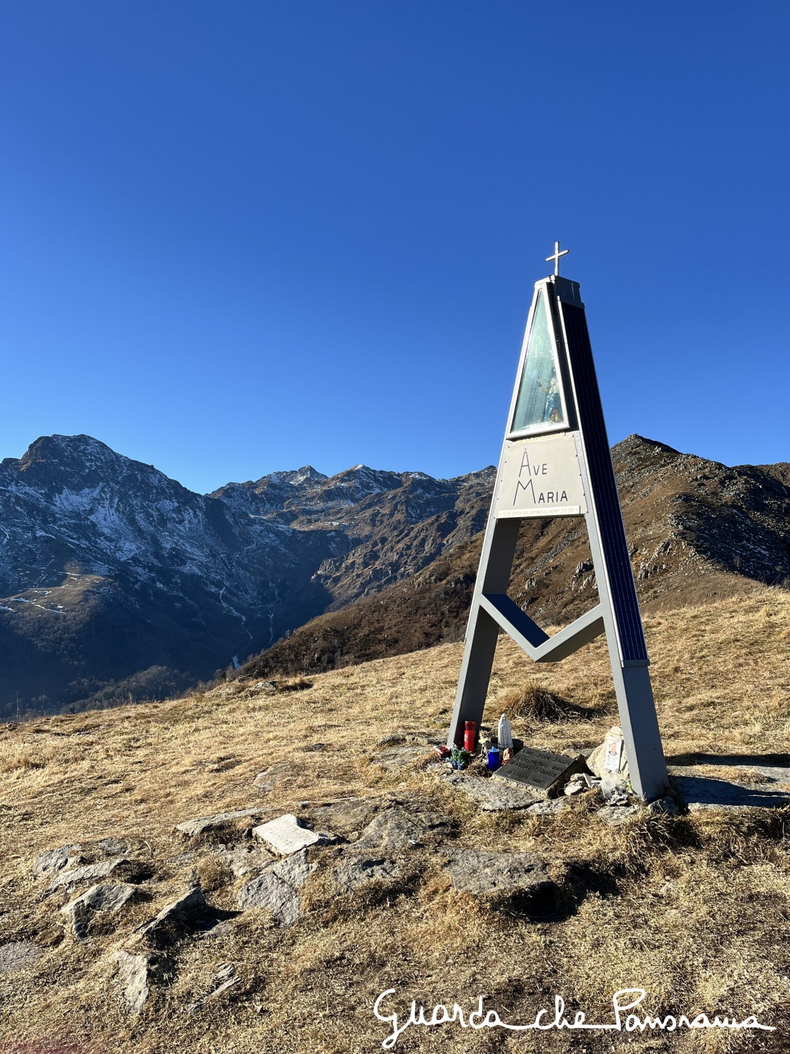 Sullo sfondo, Monte Mucrone