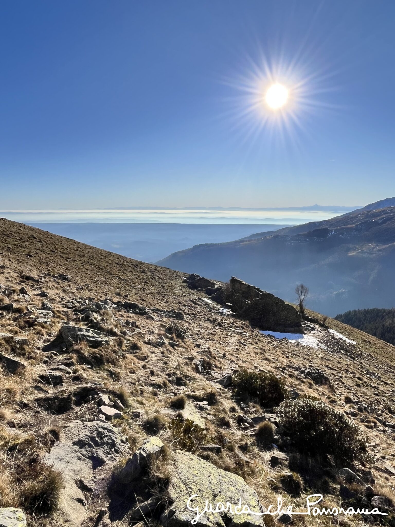Vista su Alpone (baita diroccata)