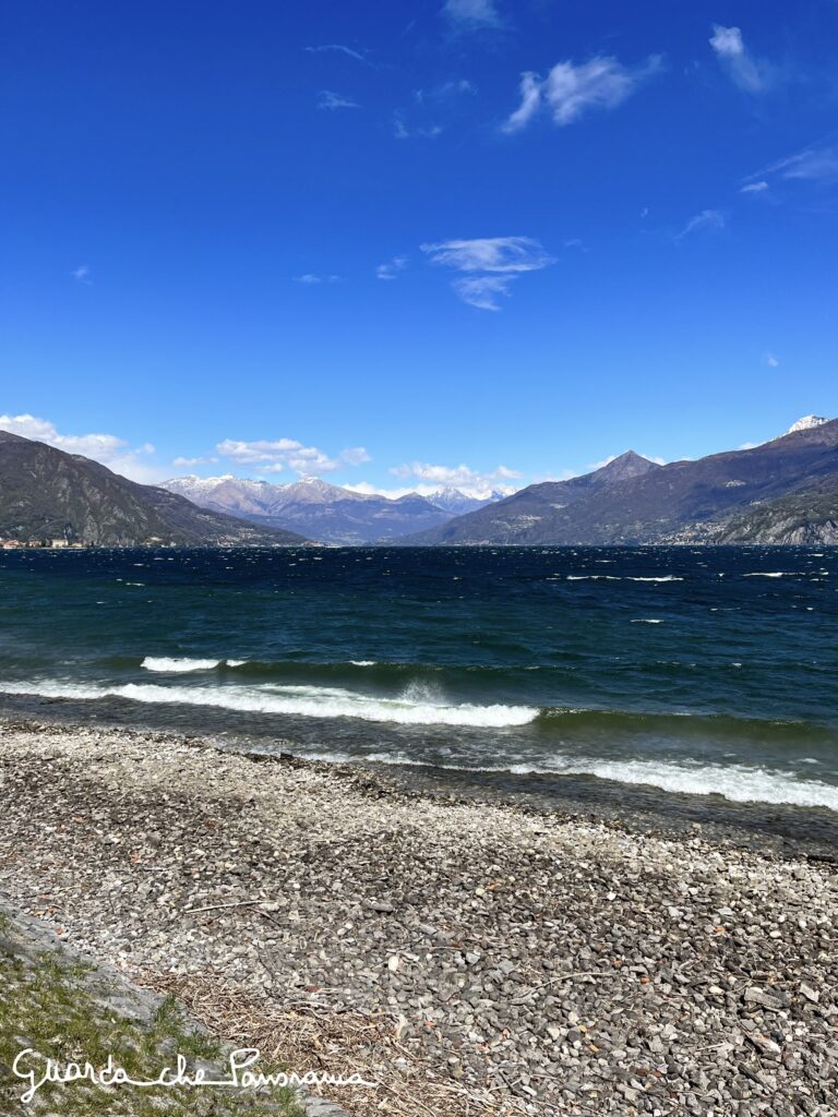 Panorama su cime Valchiavenna e Valtellina